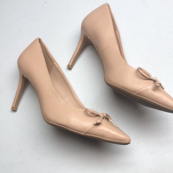 PREMIUM DKNY PATENT LEATHER CREAM HEELS 5M ⭐ - Picture 3 of 9